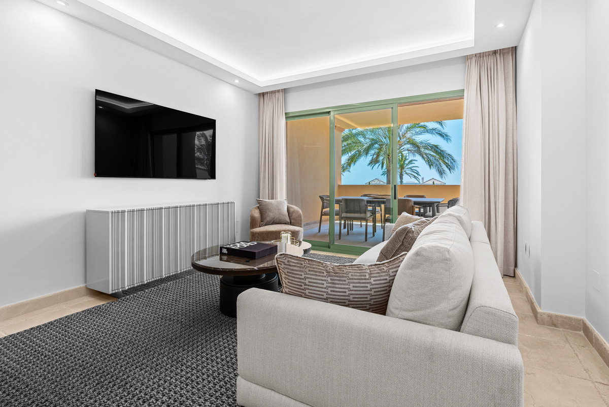 Living room looking towards the terrace